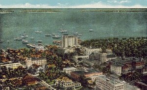 Miami, Florida, 1925 körül: Miami madártávlatból (színes fotó) alkotó: American Photographer