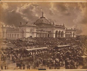 Megnyitó nap, "The Orators", 1876. évi Centenáriumi Nemzetközi Kiállítás, Philadelphia alkotó: American Photographer