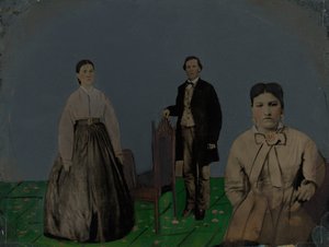 Két nő és egy férfi portréja,1860-as évek (fotó) alkotó: American Photographer