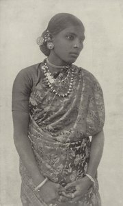 szingaléz nő alkotó: American Photographer