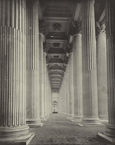 A Peristyle oszlopcsarnoka alkotó: American Photographer
