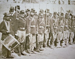A hatodik Maine-i gyalogsági reg. Union Army, a fredericksburgi csata utáni felvonuláson alkotó: American Photographer