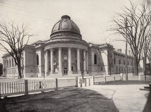 Yale Egyetem: "Woolsey Hall balra, Yale Dining-Hall jobbra (fekete-fehér fotó) alkotó: American Photographer