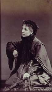 Sarah Bernhardt (1844-1923) portréja városi jelmezben alkotó: Andre Adolphe Eugene Disderi