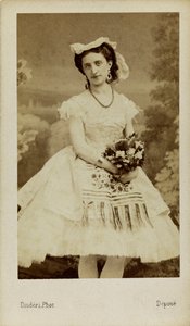 Marfa Muravyeva balett-táncos portréja 1838-1879, 1863. alkotó: Andre Adolphe Eugene Disderi