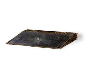 Regence ecritoire, 1715-20 körül (sárgaréz berakású teknősbékahéj és ébenfa)