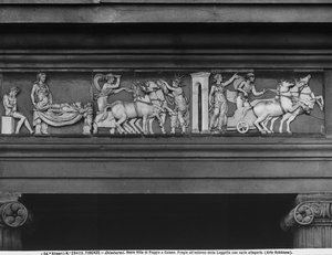 A Halál és a Nap szekere, a mázas terrakotta fríz részlete a Prato-i Villa di Poggio a Caiano pronaóján alkotó: Andrea and Bertoldo di Giovanni (c.1420 91) Sansovino