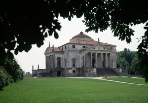 Kilátás a Rotonda néven ismert Almerico-Capra villára, amelyet Andrea Palladio (1508-1580) olasz építész készített 1567-1570-ben, és Vincenzo Scamozzi (1552-1616) fejezte be 1591-ben, Vicenza, Olaszország (Az Almerico Capra villa képe vagy a La rotonda, An alkotó: Andrea and Scamozzi Vincenzo Palladio