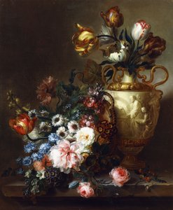 Tulipánok a vázában és rózsák a kosárban a kőpárkányon, alkotó: Ange-Louis-Guillaume Lesourd-Beauregard