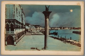 Kilátás a Szent Márk térre a Colonne di San Marco-val és a velencei Dózse-palota sarkáról alkotó: Anonymous