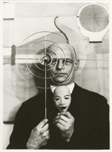 Oskar Schlemmer (1888-1943), Névtelen. fotós alkotó: Anonymous Anonymous