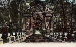 Párizs: kilátás a Fontaine Medicisre Luxembourg kertjében. Fénykép 1920-ból Párizs városának „”művészeti albumában”. Magángyűjtemény. alkotó: Anonymous Anonymous