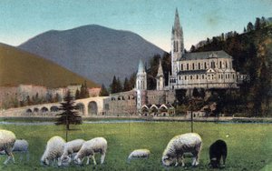 A Lourdes - Hautes Pyrenees (65) bazilika 1900 körül. alkotó: Anonymous Anonymous