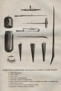 Különféle szerszámok, amelyeket a forcat-ok magukkal hordanak, amikor kiszöknek. Pierre Zaccone (1817-1895) „A börtönök története létrehozásuktól napjainkig” metszetébe (1877) (Colonia Penale - Büntetés-végrehajtási telep) alkotó: Anonymous Anonymous