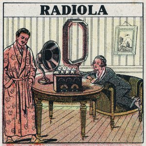 Vezeték nélküli telefonálás: Radiola rádiókészülék. Névtelen illusztráció 1925-ből. Magángyűjtemény. alkotó: Anonymous Anonymous