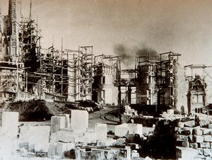 Építészet: kilátás a Sagrada Familia katedrálisra (Szent Család), Barcelona - az 1899-es építési telek (f/w fotó)