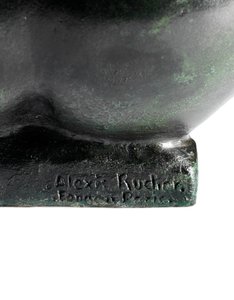 Guggoló Lány, Aki Egy Lábát tartja alkotó: Aristide Maillol