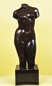Vénusz; Torse de Venus, 1920 körül (bronz barna patinával) alkotó: Aristide Maillol