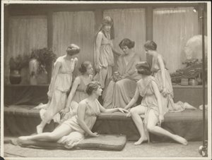 [Isadora Duncan és csoportja]