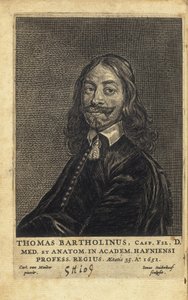 BARTHOLIN, Thomas (1616-1680). Dán orvos, matematikus és teológus. Leginkább az emberi nyirokrendszer felfedezésével kapcsolatos munkásságáról és a hűtéses érzéstelenítés elméletének továbbfejlesztéséről ismert, mivel ő írta le elsőként az emberi nyirokren