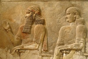 Részlet II. Sargonról és az őrről, dombormű Sargon király khorsabádi palotájából, ie 716-713 körül alkotó: Assyrian