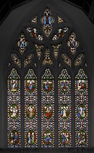A rózsafüzér titkai, a kápolna keleti ablaka, 1847 (festett üveg) alkotó: Augustus Welby Northmore Pugin