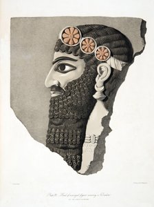 Egy diadémet viselő, szárnyas alak feje a Ninivei Emlékművekből, kocsmából. 1849
