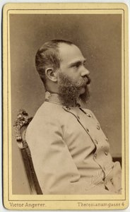 Ferenc József osztrák császár (1830-1916) és magyar király (1867-1916) portréja a Habsburg-Lotaringiai házból. Fénykép a bécsi Victor Angerer műhelyről.
