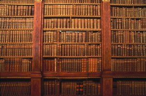 Könyvszekrény alkotó: Austrian School