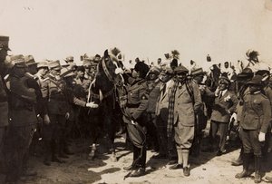 Benito Mussolini fasisztájával és Italo Balbóval Líbiában Tripoliban (f/w fotó) alkotó: Barbera La