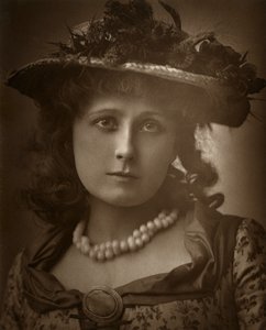 Helen Forsyth brit színésznő Sophiában, 1886