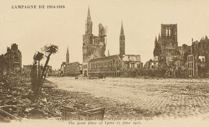 The Grand Place, Ypres, 1915. június 27 alkotó: Belgian Photographer