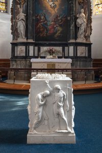 Keresztelőmedence alkotó: Bertel Thorvaldsen