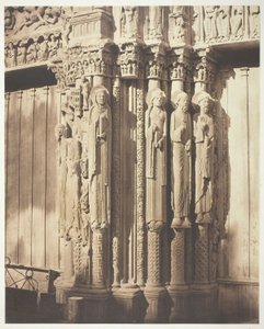 Chartres-i katedrális, nyugati homlokzat; királyi portál, középső öböl