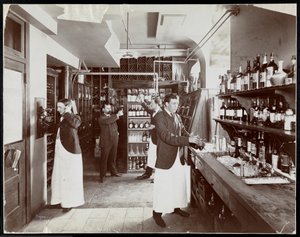 Kamra a Hotel Manhattanben, 1902 (ezüstzselatinos nyomat)