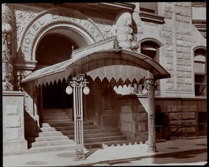 A Hotel Earlington bejárata, 55 West 27th Street, New York, 1906 (ezüstzselatinos nyomat) alkotó: Byron Company
