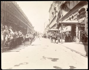 A kormányzó személyzete várja Li Hung Chang érkezését a Waldorf Astoria Hotelben, New York, 1896 (ezüst zselatinos nyomat)