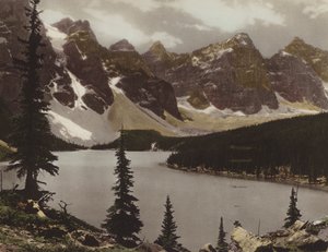 Moraine Lake and Valley of Ten Peaks (színes fotó)