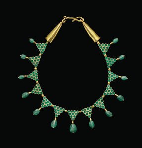 Nyaklánc, 6-7. század körül (arany és smaragd) alkotó: Byzantine Byzantine