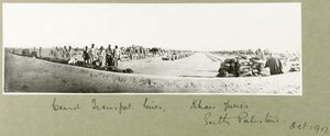 Camel Transport Lines, Khan Yunis, 1917. október alkotó: Capt. Arthur Rhodes