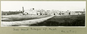 Fal az Omah-mecset körül, 1917. december 14 alkotó: Capt. Arthur Rhodes