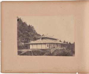 Nâgkunda. Egy színpadi bungaló a belső térben alkotó: Capt. Melville Clarke