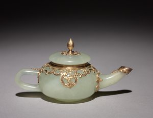 Miniatűr teáskanna, 1896 körül alkotó: Carl Fabergé
