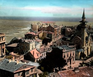 Románia, Constanta város, a Fekete-tenger egyik legnagyobb tengeri kikötője. Kilátás a Nagy Mahmudiye mecsetre, a kép dátuma: 1920 körül. Carl Simon Archívum