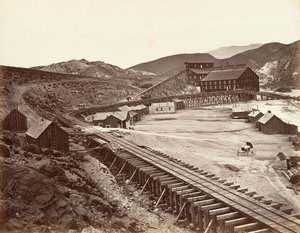 Eureka Quartz Mill and Flume, Nevada, 1875, nyomtatott kb. 1876. alkotó: Carleton Emmons Watkins