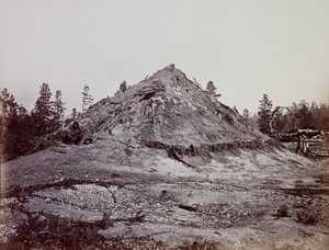Indian Sweat House, Mendocino megye, Kalifornia, 1863. alkotó: Carleton Emmons Watkins