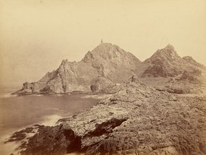 [Világítótorony, Farallon-szigetek] / [A Farallones-szigeteknél] alkotó: Carleton Watkins