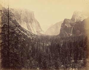 [Yosemite-völgy a Mariposa ösvényről] alkotó: Carleton Watkins