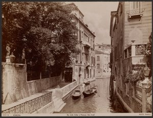 Rio delle Erbe és Palazzo Van-Axel alkotó: Carlo Naya