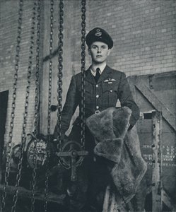 Bombázó kapitány, 1941 alkotó: Cecil Beaton